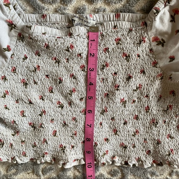3/$25 American Eagle smocked puff sleeve floral print crop top - Picture 8 of 11